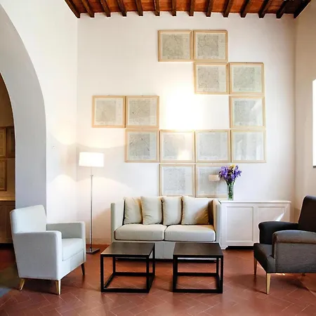 In Tuscany With Large Pool *