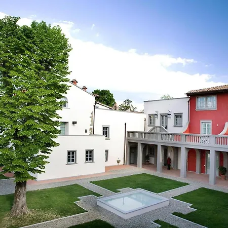In Tuscany With Large Pool