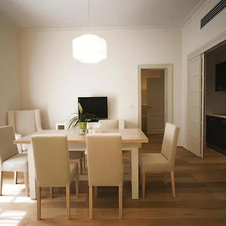 In Tuscany With Large Pool Hébergement de vacances